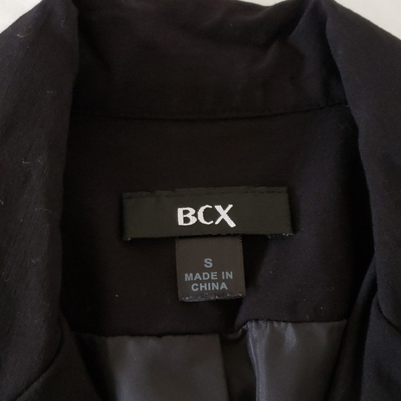 Blazer - Picture 5 of 5